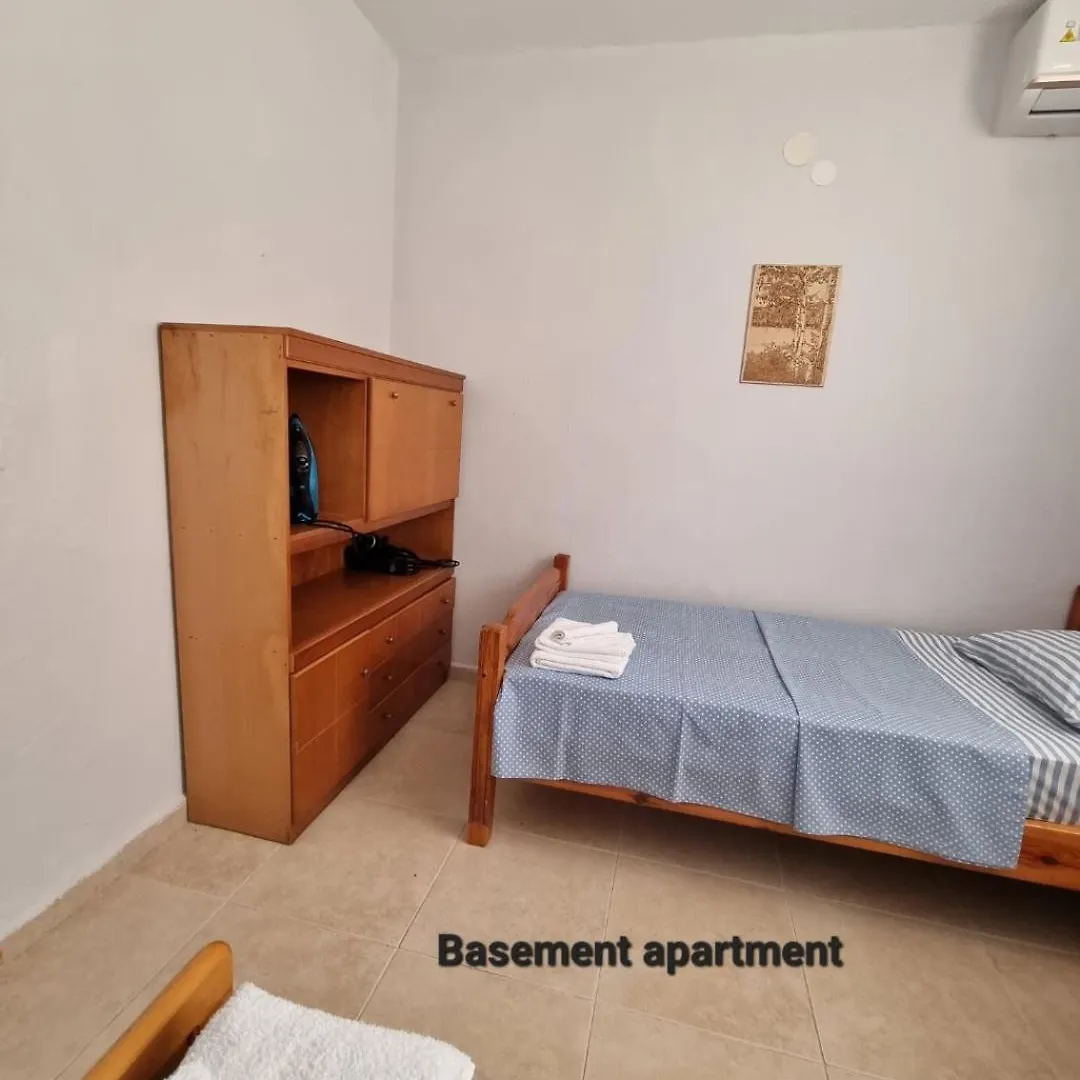 Eleni'S Apartments Nea Iraklia