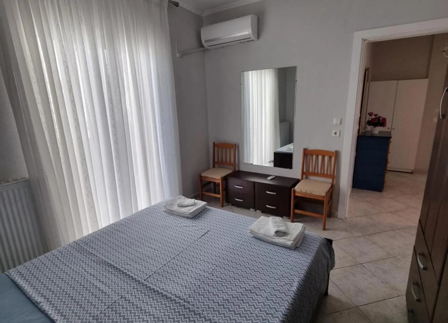 Eleni'S Apartments Nea Iraklia