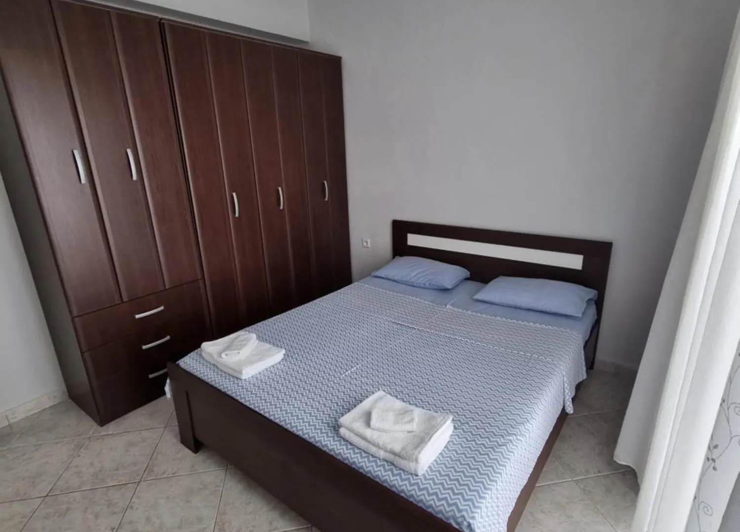 Eleni'S Apartments Nea Iraklia
